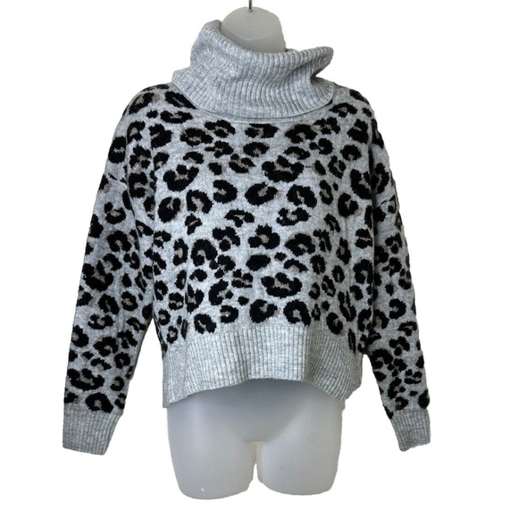 Jessica Simpson Cheetah Print Knit Sweater XS Gray/ Black Cowl Neck Soft Cozy - Picture 1 of 8